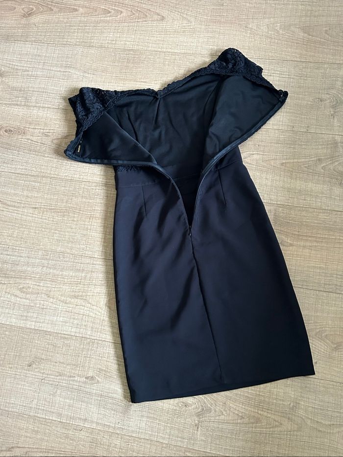 Robe noire avec dentelle Sandrom taille 36 TBE - photo numéro 9