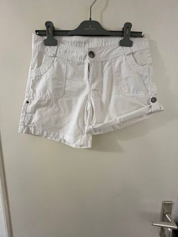 Short blanc