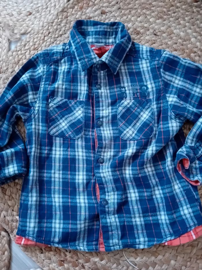 Lot chemises 2 ans - photo numéro 2