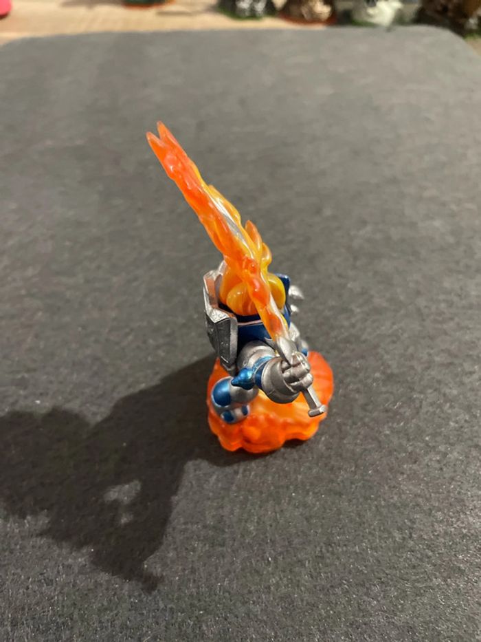 Figurine Skylanders Giants Ignitor - photo numéro 4