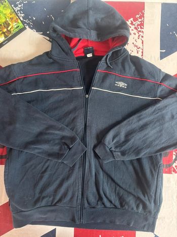 Veste manche longue bleu marine à rayure blanche et rouge Umbro xl