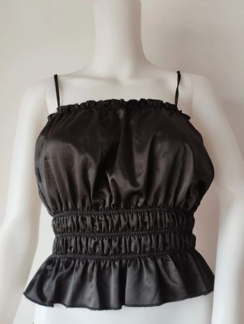 Top court noir satiné Zara taille M