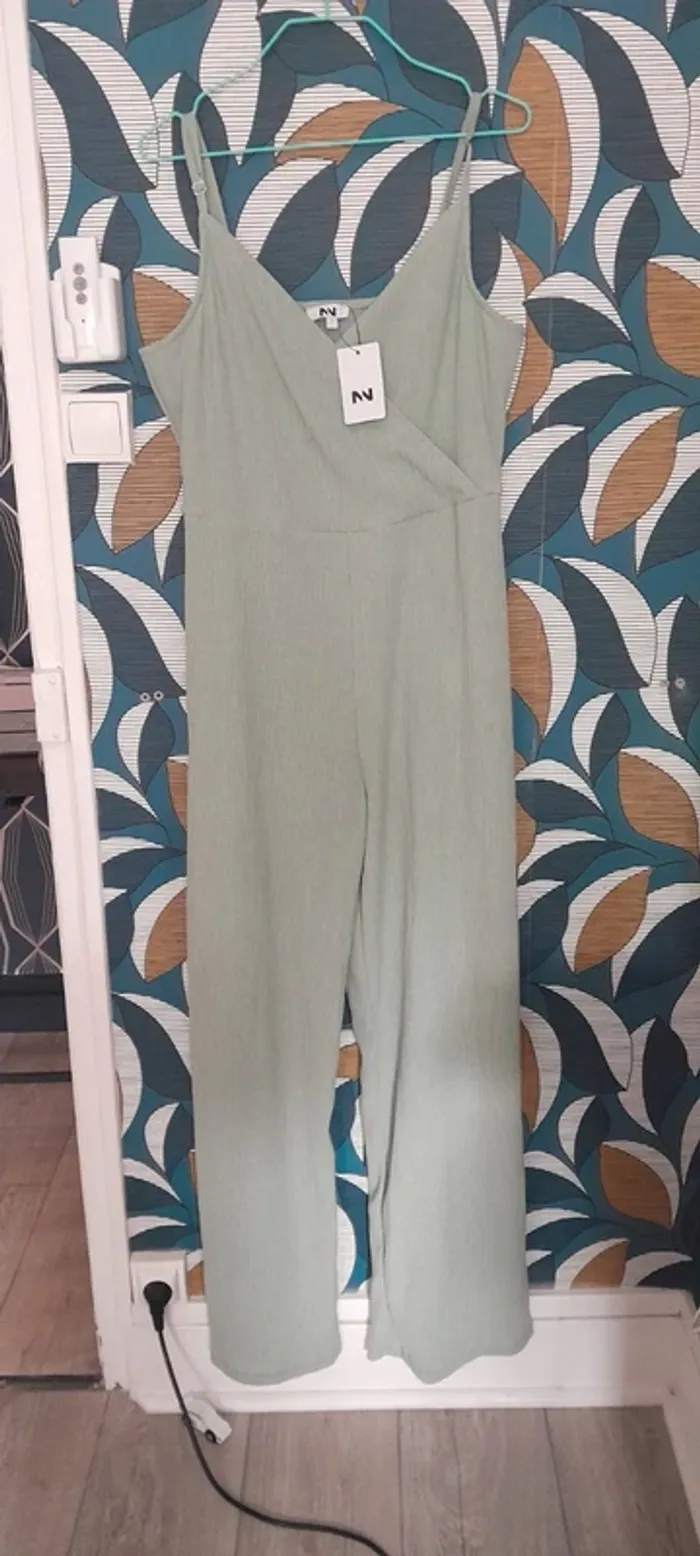 Combinaison pantalon à jambe larges - Neuf avec étiquette - Taille 40 marque Jennyfer - photo numéro 10