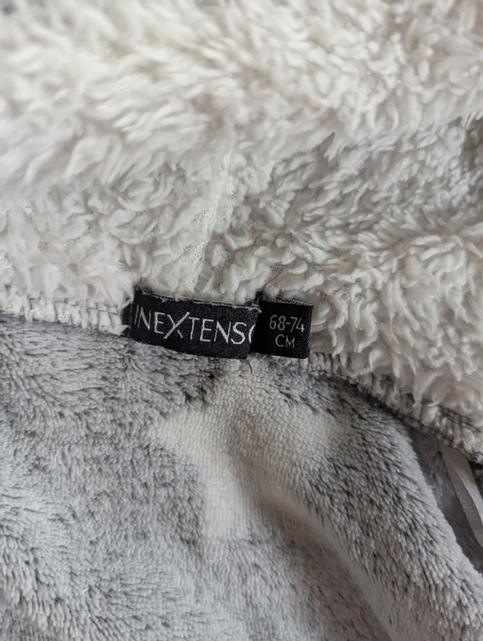 Peignoir étoile Auchan In extenso 9 mois - photo numéro 2