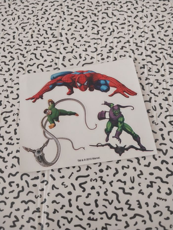 Autocollants Marvel – Neufs, jamais utilisés