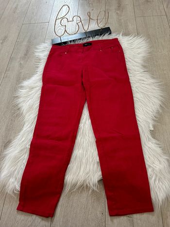 Très beau pantalon court été 🥰 rouge mango taille 36