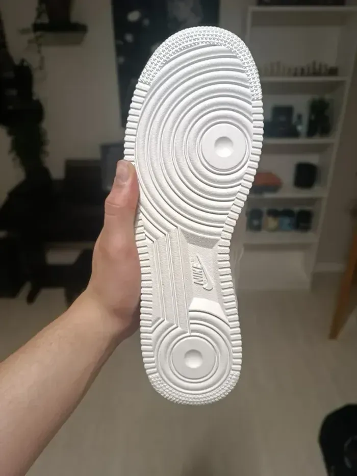 Nike Air Force 1 '07 'Triple White' Taille 37 - photo numéro 6