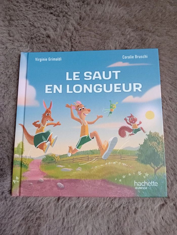 Livre hachette le saut en longueur
