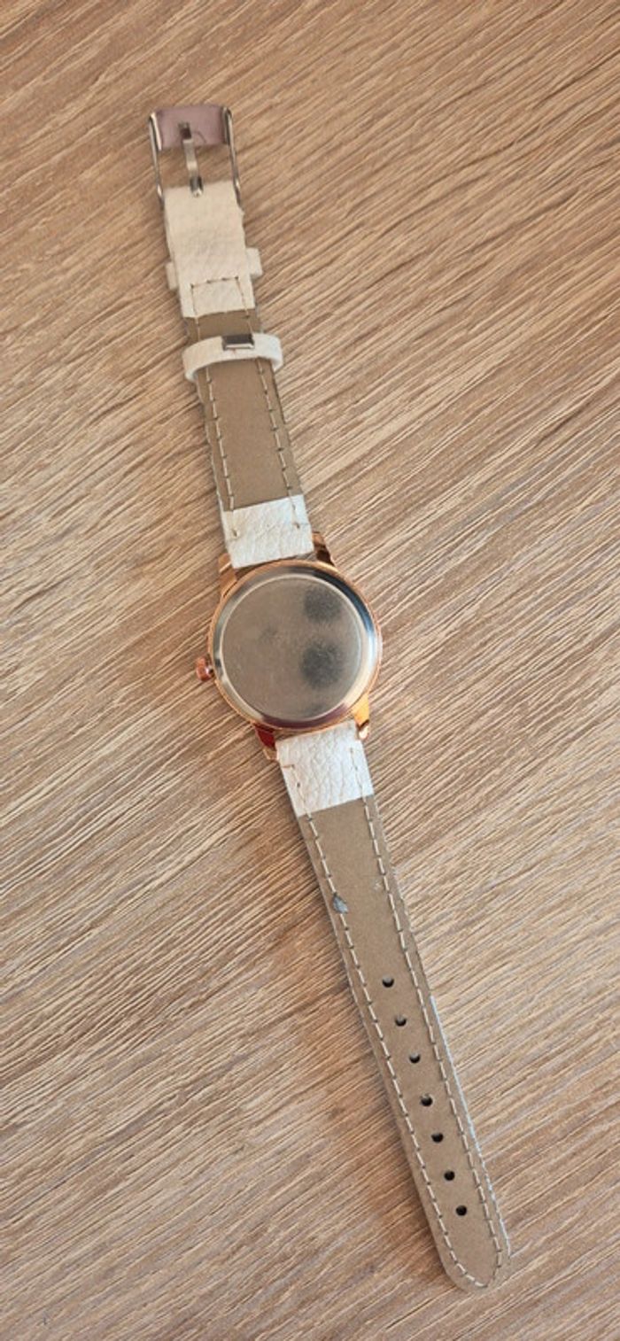 Montre fantaisie Hello kitty bracelet blanc. - photo numéro 5