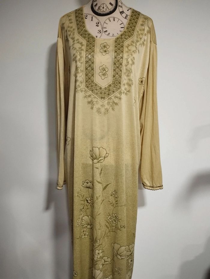 Longue robe taille L