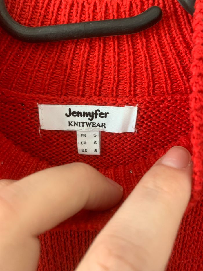 Pull rouge - photo numéro 3