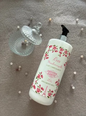 Lait corps karité rose mademoiselle de Institut Karité Paris