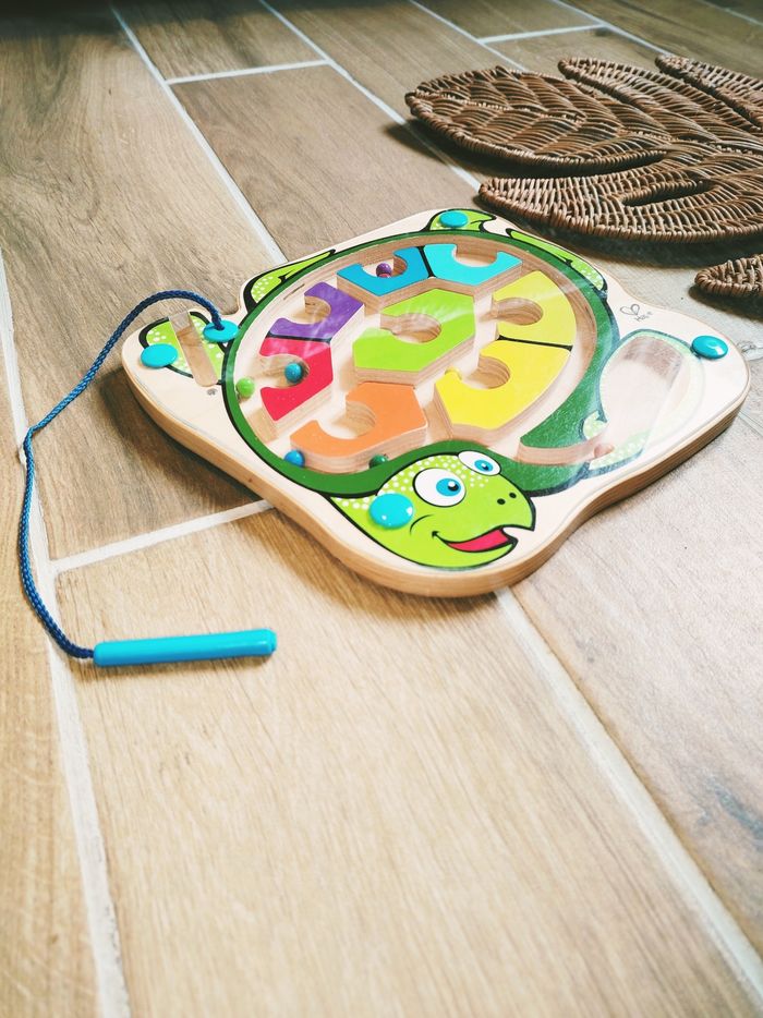 🐢Planche/panneau magnétique aimantée la tortue labyrinthe en bois marque Hape - photo numéro 3