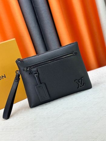 Louis Vuitton M69837