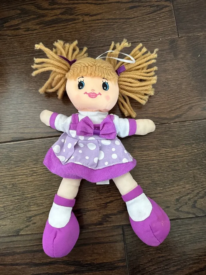 Poupe peluche