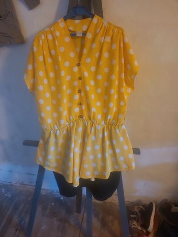 Robe jaune à pois
