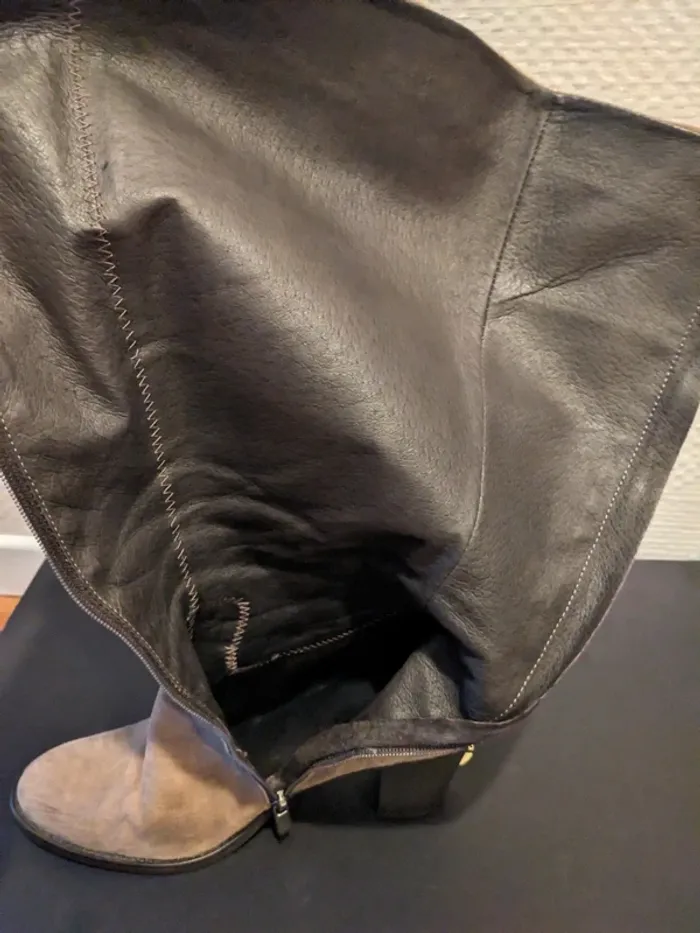 Bottes taupe cuir - photo numéro 10