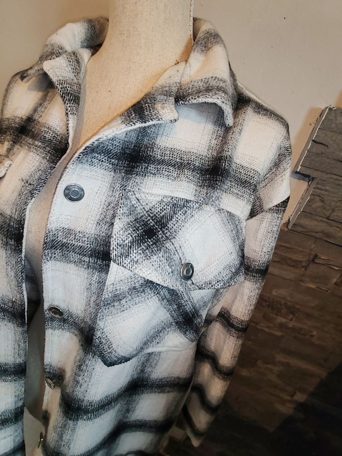 Sur chemise jennyfer taille L 40 femme - photo numéro 2