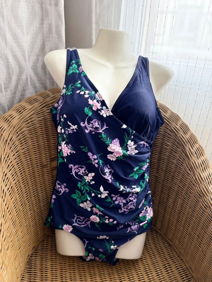 Maillot de bain fleuri - bleu marine/rose - taille 42/XL - rembourrés