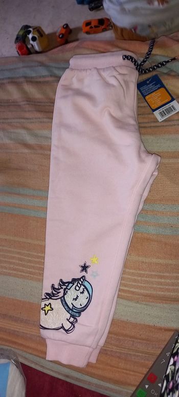 Pantalon attention problème  d'étiquette