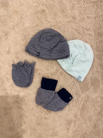 Accessoires bonnet, mitaines et chaussons 1  mois garçon