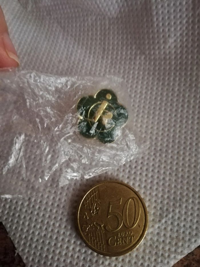 Très jolie petite broche vintage neuve emballée - photo numéro 2