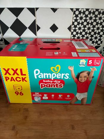 Taille 5 - Couches Pampers baby-dry pants