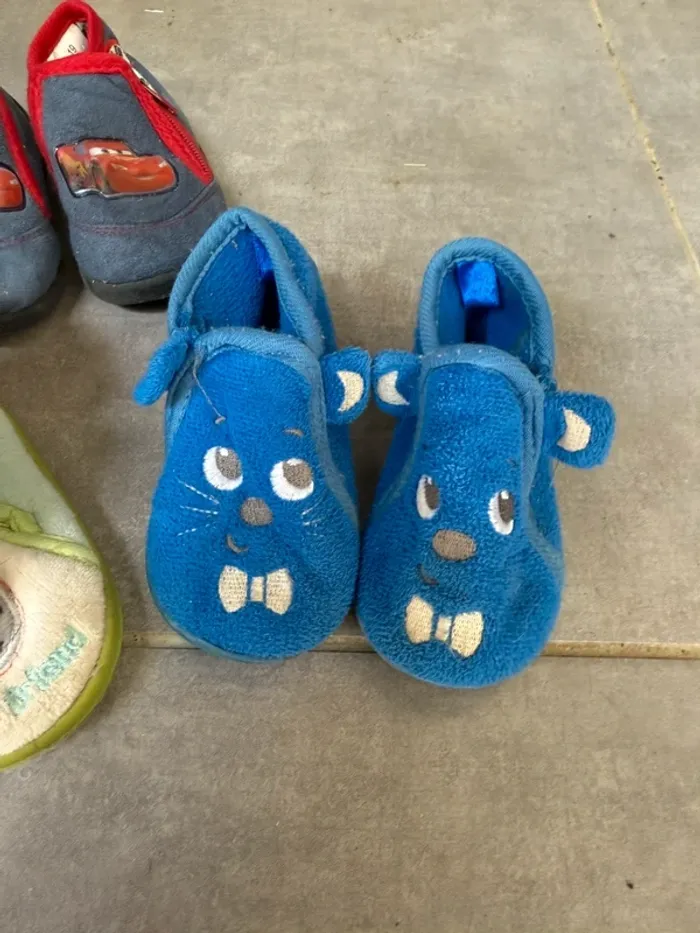 Lot de 3 paires de chaussons pointure 19 cars, moutons - photo numéro 3