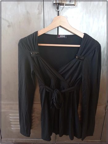 Haut manches longues noir avec décolleté bon état Morgan taille M