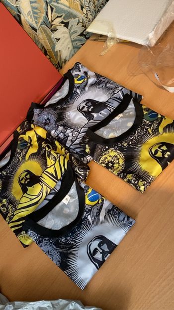 Lot t shirt