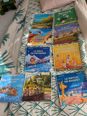 9 livres hachette jeunesse