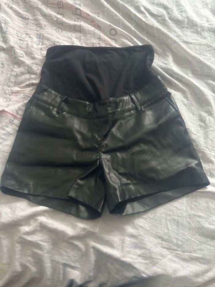 Short de grossesse femme
