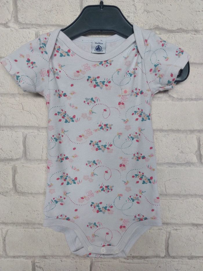 Body Petit Bateau taille 18 mois (81 cm)