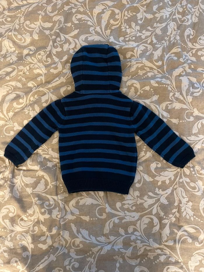 Vente Pull Capuche 6 mois - très bon état - photo numéro 5