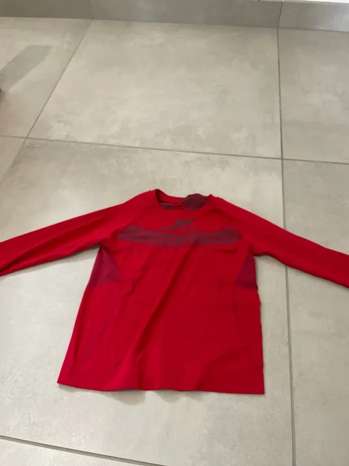 Jogging tee-shirt transpirent - photo numéro 2