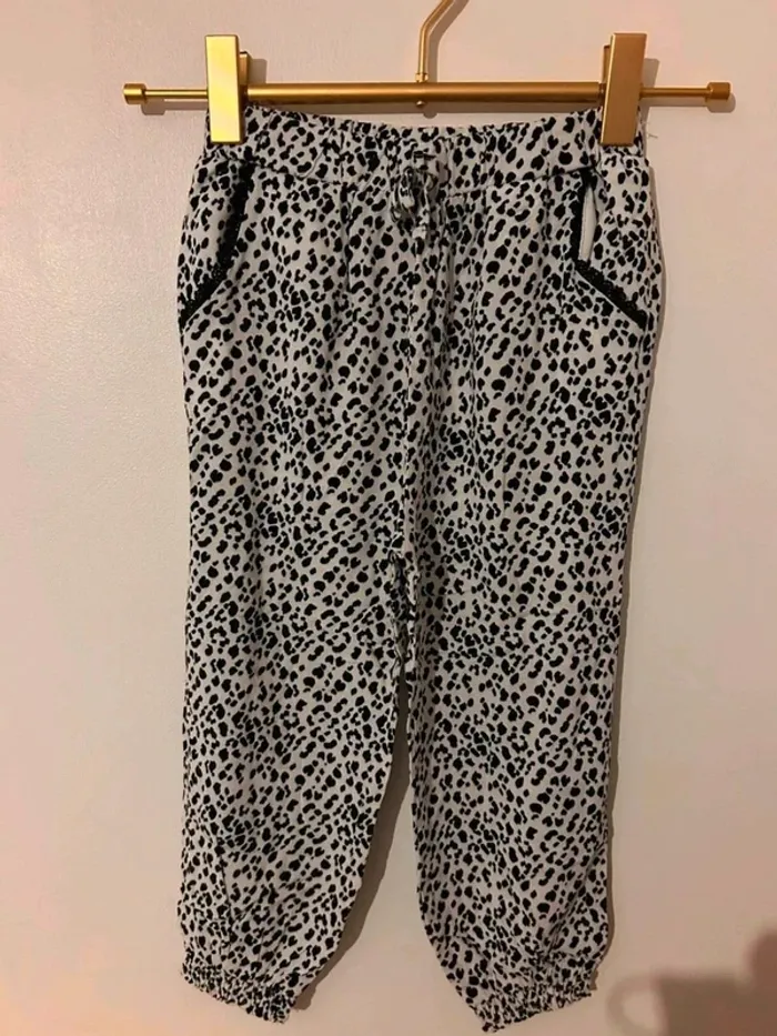 Ensemble safari Primark taille 98cm état neuf - photo numéro 4