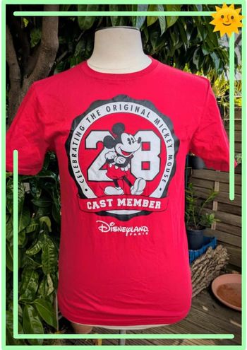 🎢 T-shirt officiel Disneyland Paris - Cast Member édition Mickey 28 🎉