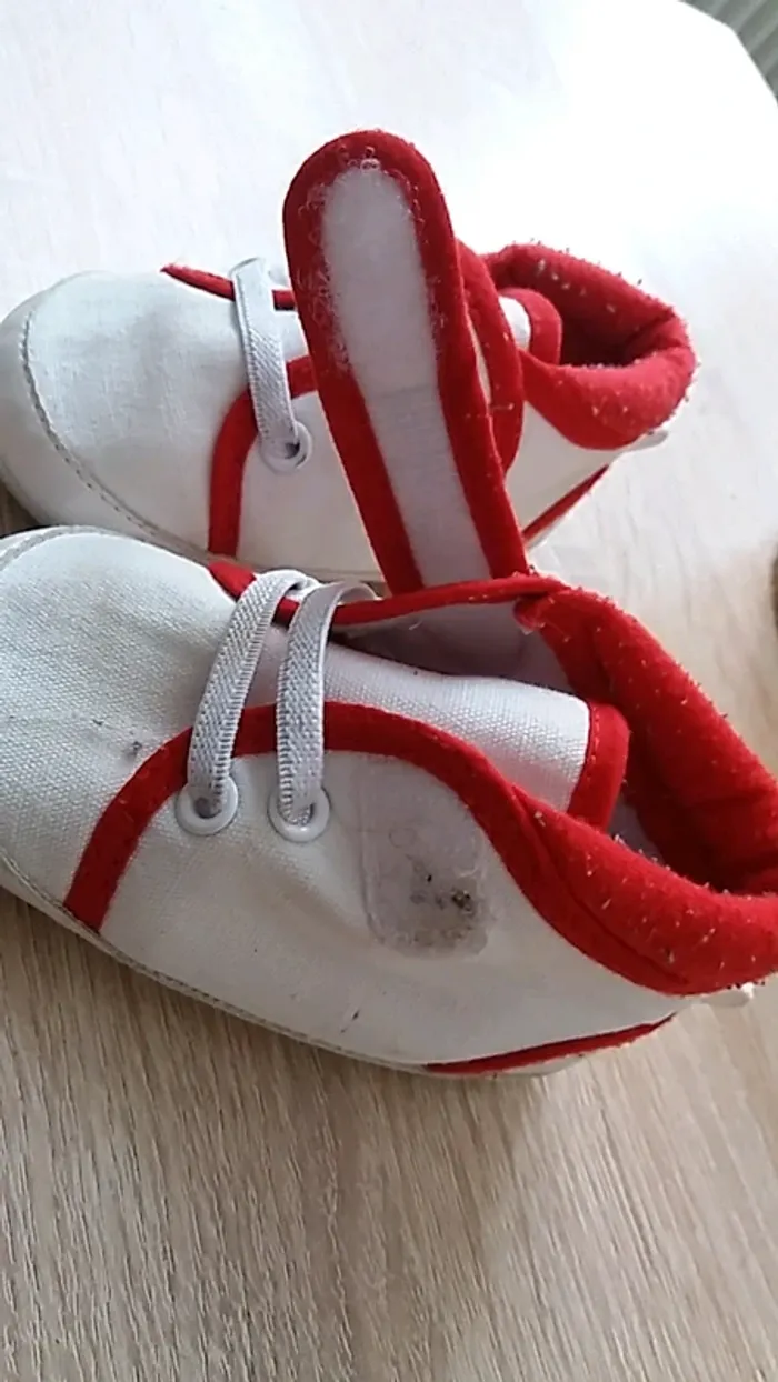Chaussures bébé sans semelle pointure 16/17 - photo numéro 4