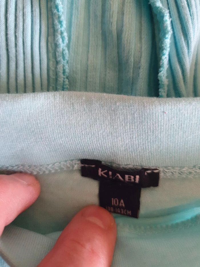 💙 Super ensemble jupe 10 ans 💙 - photo numéro 2