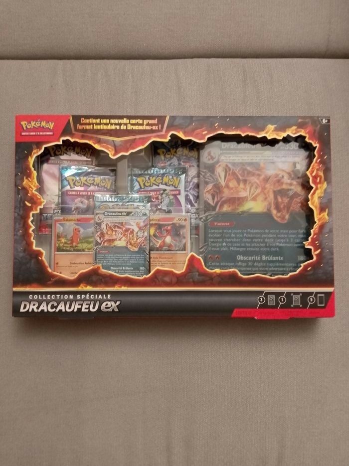 Coffret Dracaufeu ex collection spéciale pokémon