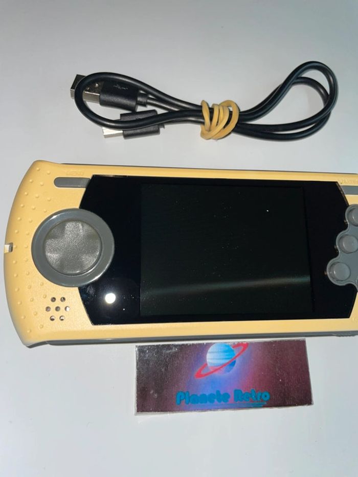 Sega Mega Drive Ultimate portable Game Player Loose Version PAL 90 Jeux Jaunie - photo numéro 2