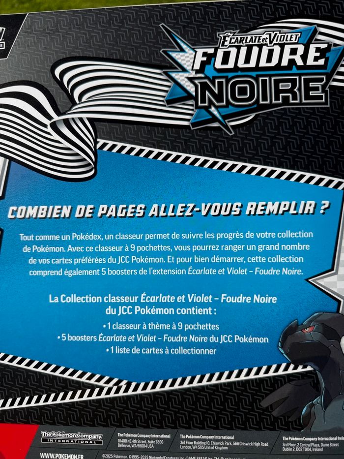 Coffret classeur Pokémon foudre noir - photo numéro 5