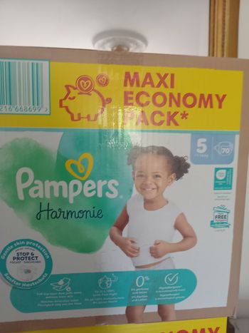 Pampers 70 couches harmonie taille 5