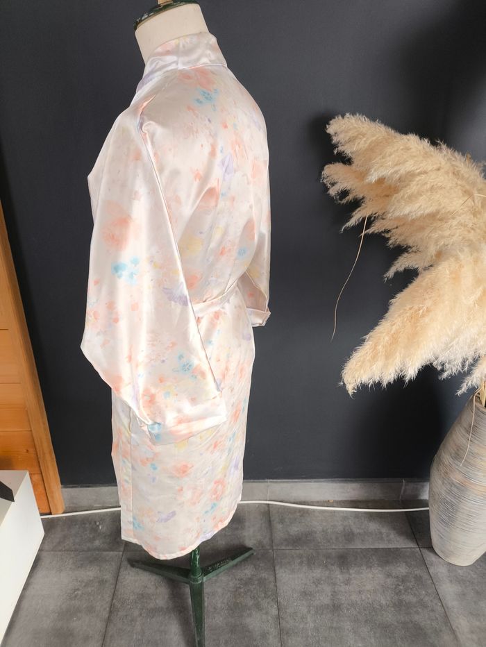 Peignoir satiné - photo numéro 3