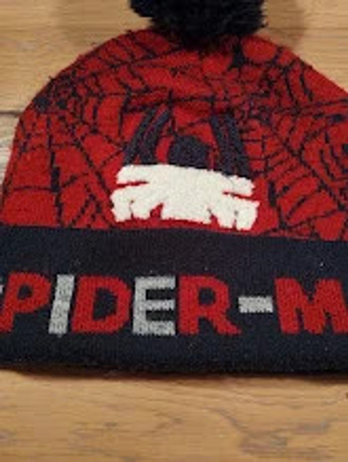 Lot n°354 Bonnet Spiderman taille 54 CM - photo numéro 2