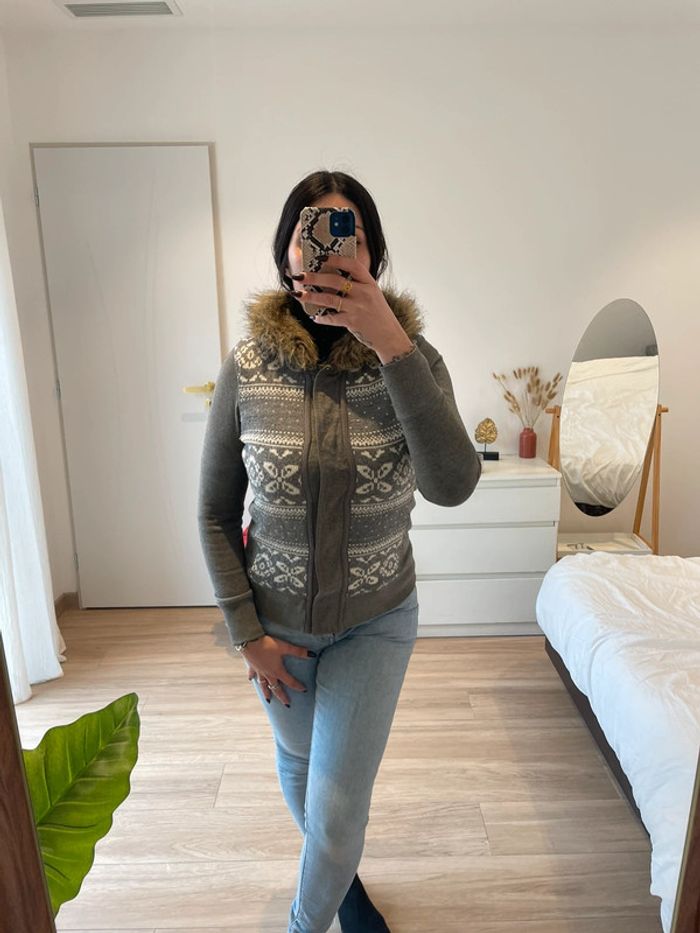 Veste à capuche