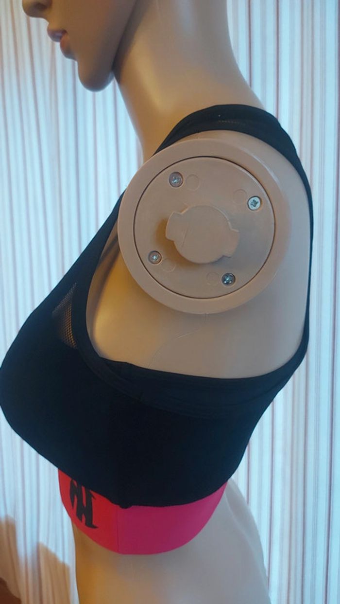 Brassière de sport noir et rose Njie taille S - photo numéro 7