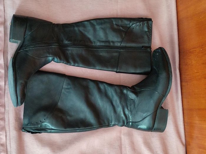Bottes pointure 37 - photo numéro 2