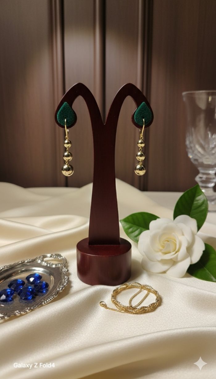 🌹👟pièce unique ! boucles d'oreilles pendantes dorées