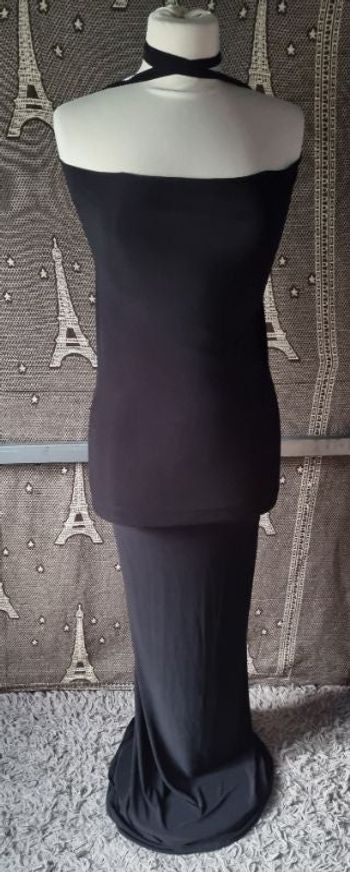 Robe longue de soirée moulante dos nu noir avec strass taille 38